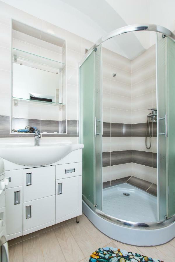 Apartment On Tuhan-Baranovskoho,4 利沃夫 外观 照片